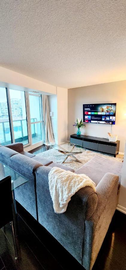 Lakefront Living Downtown Toronto - Free Parking, Gym, Indoor Pool エクステリア 写真