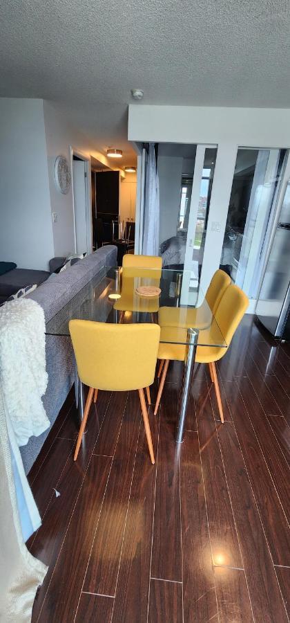 Lakefront Living Downtown Toronto - Free Parking, Gym, Indoor Pool エクステリア 写真